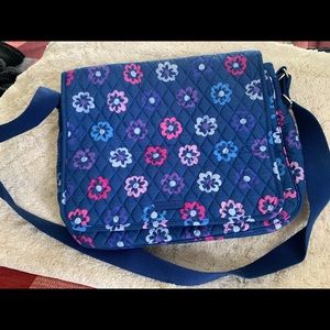 Vera Bradley messenger bag